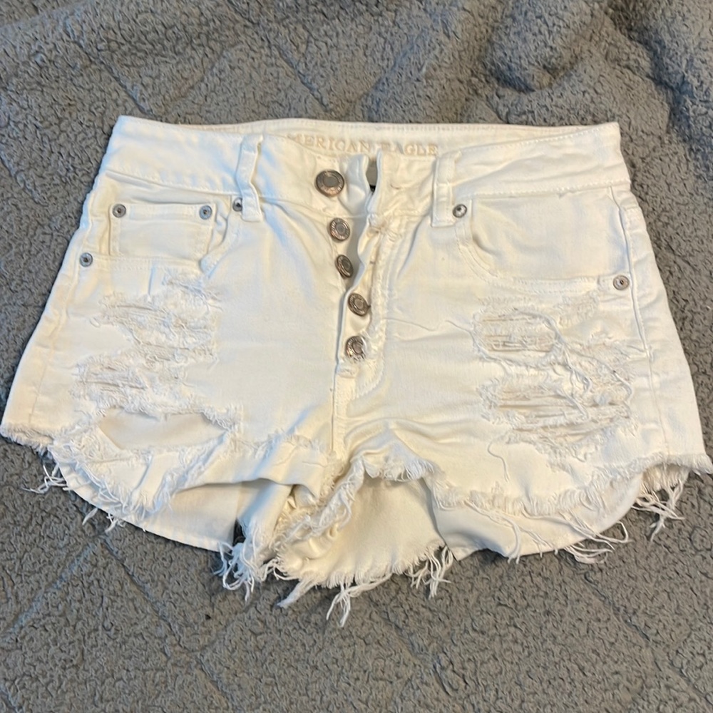American eagle white shorts size 4